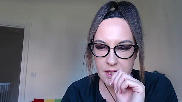 Snapshot of PsychicDominatrix chatting on 03/26/26, 11:05 PsychicDominatrix online show from 03/26/26, 11:05