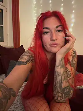 Snapshot of MrsRedFoxy chatting on 04/22/26, 08:10 MrsRedFoxy online show from 04/22/26, 08:10