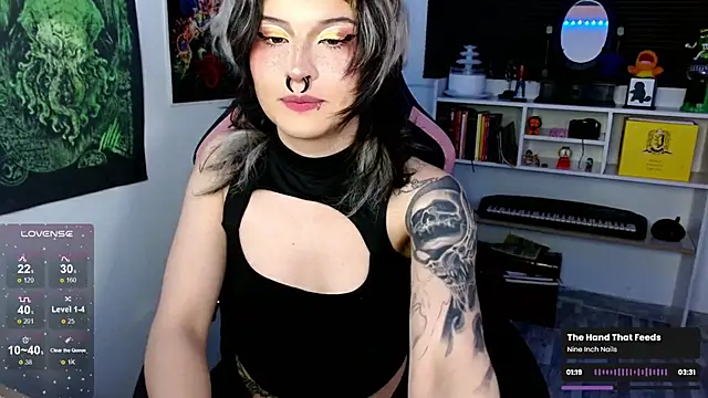 Snapshot of neena_nyx_ chatting on 05/16/26, 03:03 neena nyx online show from 05/16/26, 03:03