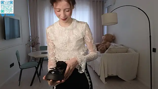 delorathecookiee online show from 03/17/26, 07:23