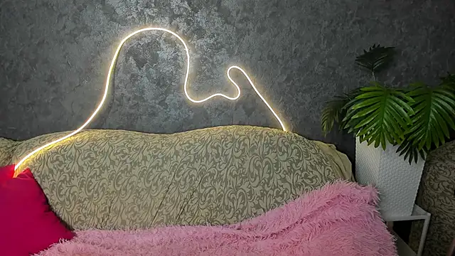 Snapshot of Dream_Olivia chatting on 03/12/26, 03:01 Dream Olivia online show from 03/12/26, 03:01