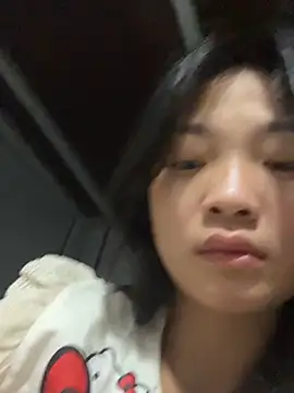 Snapshot of Lyn-be99 chatting on 03/18/26, 01:20 Lyn-be99 online show from 03/18/26, 01:20