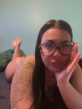 Snapshot of Melissa-suisse chatting on 03/21/26, 11:19 Melissa-suisse online show from 03/21/26, 11:19