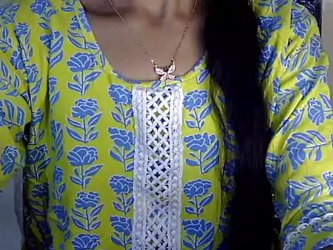 Snapshot of Khushi_v chatting on 03/15/26, 04:46 Khushi v online show from 03/15/26, 04:46