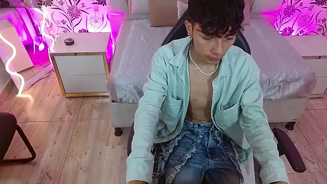 Snapshot of osamu_tay chatting on 02/14/26, 11:51 osamu tay online show from 02/14/26, 11:51