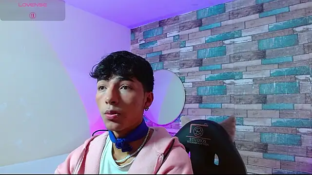 Snapshot of osamu_tay chatting on 03/07/26, 11:51 osamu tay online show from 03/07/26, 11:51