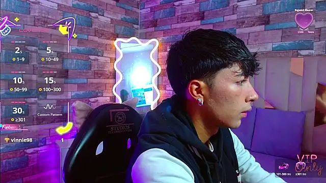 Snapshot of osamu_tay chatting on 03/10/26, 11:48 osamu tay online show from 03/10/26, 11:48