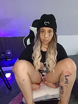 ThatAltGirl online show from 05/15/26, 12:34