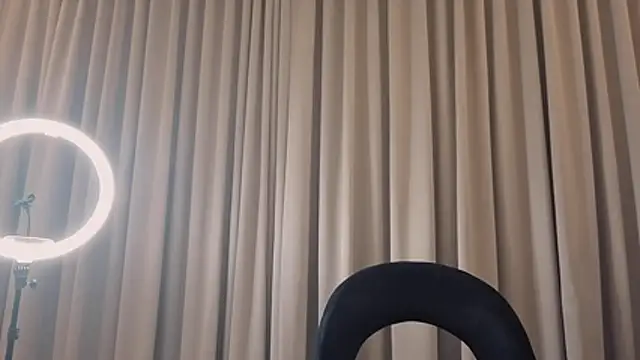 Snapshot of Blazelakocainaxxx chatting on 04/04/26, 04:48 Blazelakocainaxxx online show from 04/04/26, 04:48