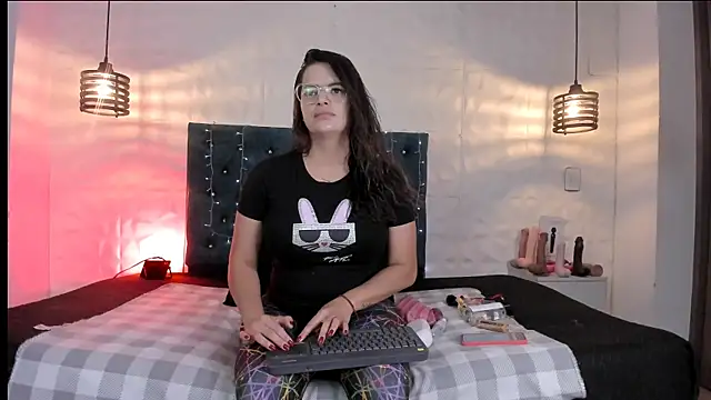 Snapshot of samantha_foxyy chatting on 06/07/26, 11:36 samantha foxyy online show from 06/07/26, 11:36