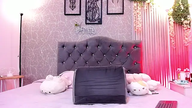 lana gill1 online show from 06/10/26, 07:13