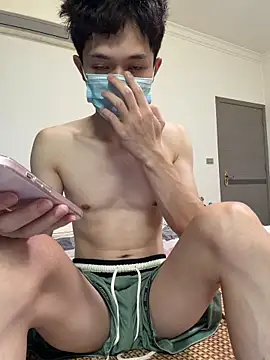 Snapshot of llkiki chatting on 05/18/26, 05:13 llkiki online show from 05/18/26, 05:13