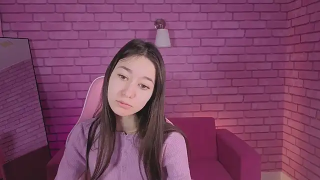 Snapshot of Nicole_Brownie chatting on 04/18/26, 01:09 Nicole Brownie online show from 04/18/26, 01:09