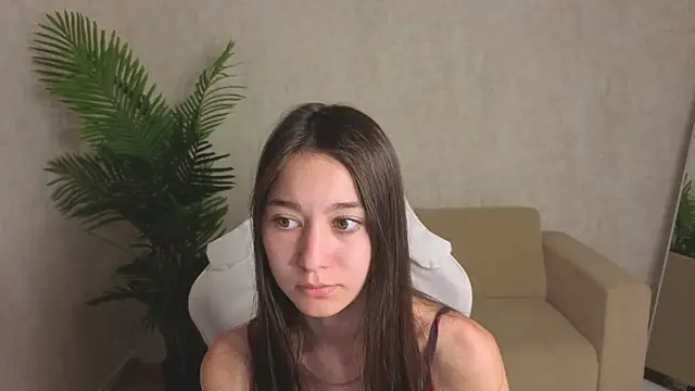 Snapshot of Nicole_Brownie chatting on 06/20/26, 12:47 Nicole Brownie online show from 06/20/26, 12:47