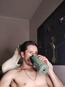 Snapshot of Cshunderlick chatting on 02/11/26, 01:10 Cshunderlick online show from 02/11/26, 01:10