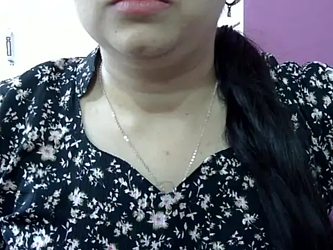 Cute Aliyaa online show from 04/25/26, 11:46