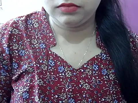 Cute Aliyaa online show from 04/27/26, 09:40