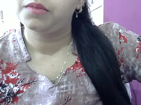 Cute Aliyaa online show from 04/30/26, 09:48