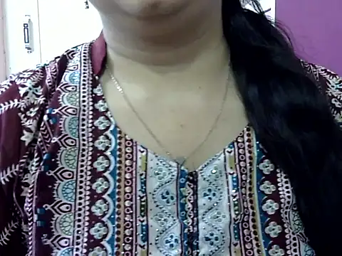 Cute Aliyaa online show from 05/02/26, 09:47