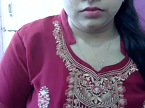 Cute Aliyaa online show from 05/03/26, 10:10