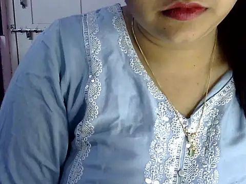 Cute Aliyaa online show from 06/04/26, 01:39