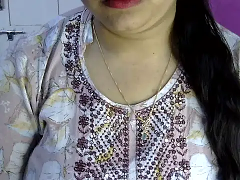 Cute Aliyaa online show from 06/18/26, 01:37