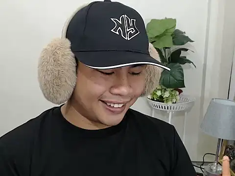 Snapshot of beraldick chatting on 02/23/26, 03:48 beraldick online show from 02/23/26, 03:48