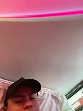 Snapshot of andresmahecha777 chatting on 03/14/26, 11:10 andresmahecha777 online show from 03/14/26, 11:10