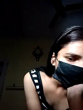 Snapshot of Mahira-- chatting on 02/20/26, 07:43 Mahira-- online show from 02/20/26, 07:43