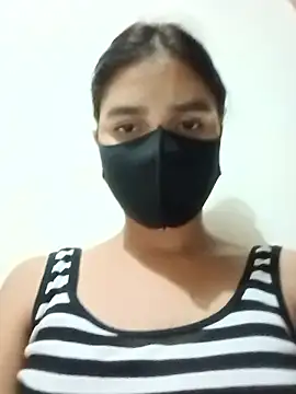 Snapshot of Mahira-- chatting on 06/19/26, 06:01 Mahira-- online show from 06/19/26, 06:01
