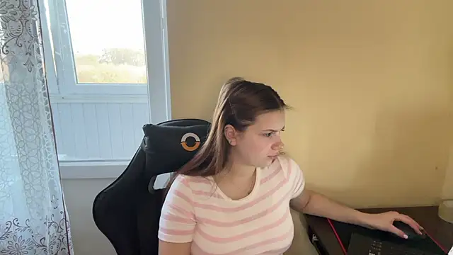 Snapshot of SoftIris_ chatting on 03/14/26, 06:30 SoftIris online show from 03/14/26, 06:30