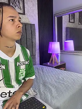 bliinkii and luka  online show from 02/25/26, 01:32