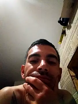 Snapshot of Mlo69 chatting on 03/21/26, 08:19 Mlo69 online show from 03/21/26, 08:19