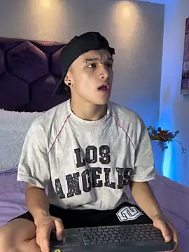 Dominik Souza online show from 05/27/26, 02:58