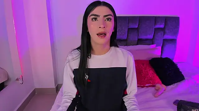 Snapshot of Isabella_Moon9 chatting on 03/26/26, 12:22 Isabella Moon9 online show from 03/26/26, 12:22