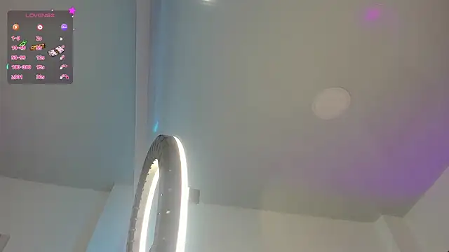 Snapshot of Isabella_Moon9 chatting on 05/26/26, 11:28 Isabella Moon9 online show from 05/26/26, 11:28