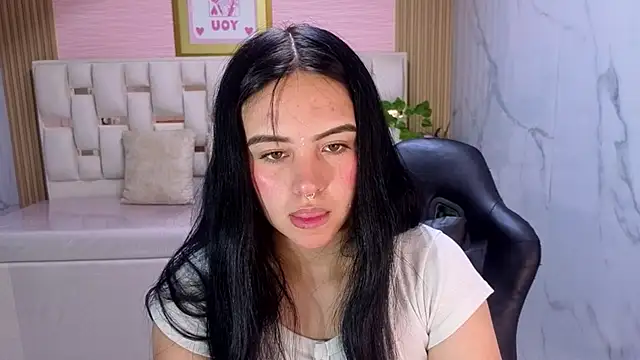 sarita 09 s online show from 06/17/26, 02:58