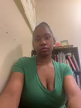 Snapshot of Ebonythroat777 chatting on 03/02/26, 05:09 Ebonythroat777 online show from 03/02/26, 05:09