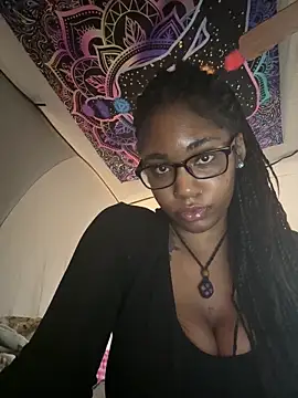Snapshot of Ebonythroat777 chatting on 04/07/26, 11:37 Ebonythroat777 online show from 04/07/26, 11:37