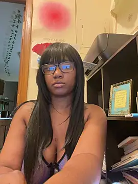 Snapshot of Ebonythroat777 chatting on 06/28/26, 04:29 Ebonythroat777 online show from 06/28/26, 04:29