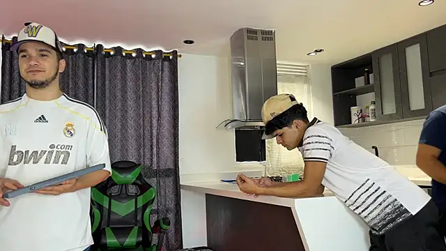 TheBatMansion online show from 02/18/26, 09:55