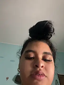 Snapshot of Aloyenita chatting on 02/09/26, 06:12 Aloyenita online show from 02/09/26, 06:12