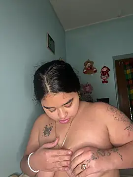 Snapshot of Aloyenita chatting on 02/20/26, 12:27 Aloyenita online show from 02/20/26, 12:27