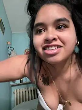 Snapshot of Aloyenita chatting on 03/26/26, 11:27 Aloyenita online show from 03/26/26, 11:27