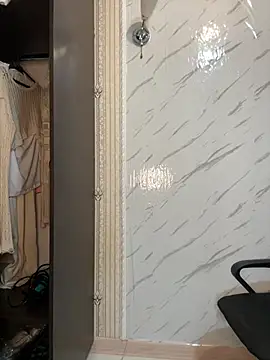 Snapshot of AliceeXHottie chatting on 03/17/26, 03:48 AliceeXHottie online show from 03/17/26, 03:48