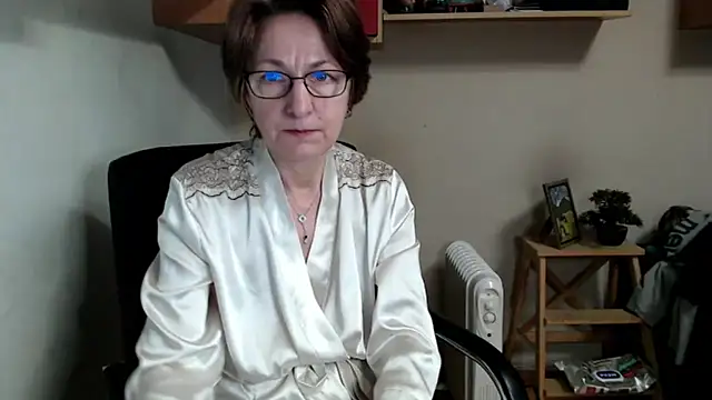 katemodel online show from 02/19/26, 08:54