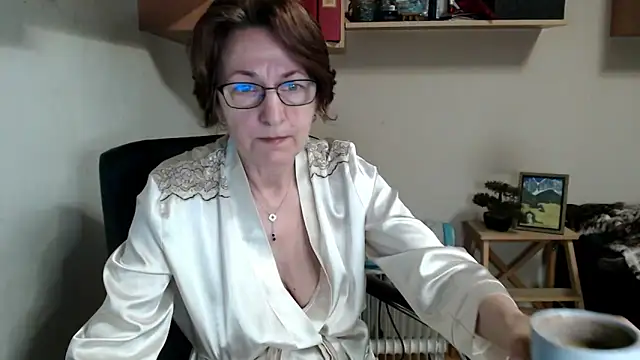 katemodel online show from 05/07/26, 06:19