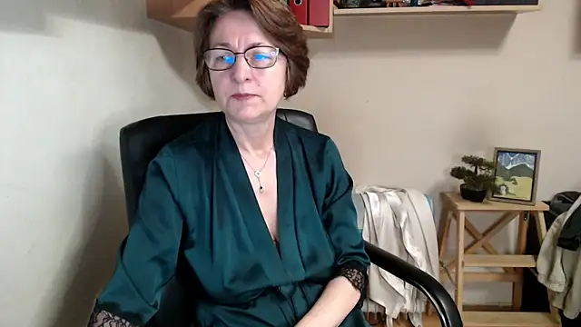 katemodel online show from 05/10/26, 05:45