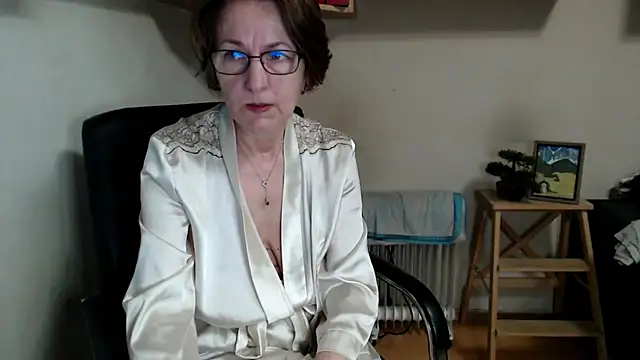 katemodel online show from 05/16/26, 06:54