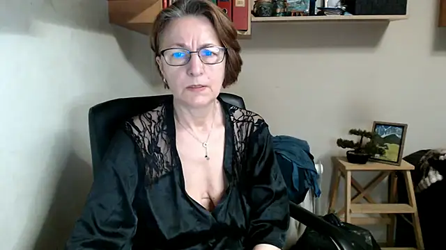 Snapshot of katemodel chatting on 06/12/26, 06:45 katemodel online show from 06/12/26, 06:45
